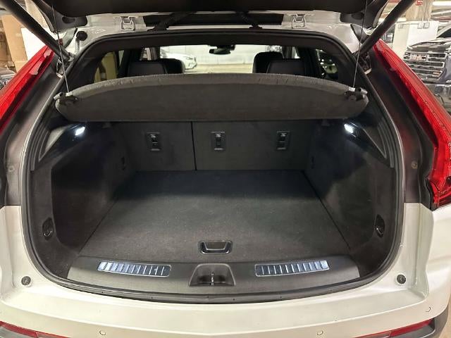 2023 Cadillac XT4 AWD Premium Luxury
