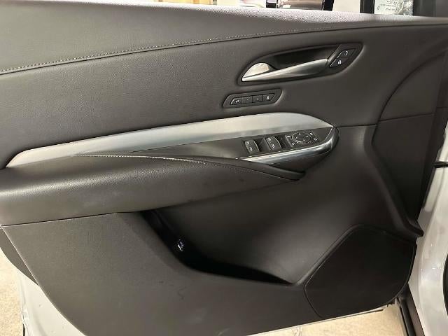 2023 Cadillac XT4 AWD Premium Luxury