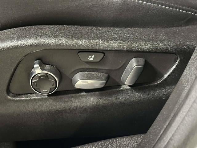 2023 Cadillac XT4 AWD Premium Luxury