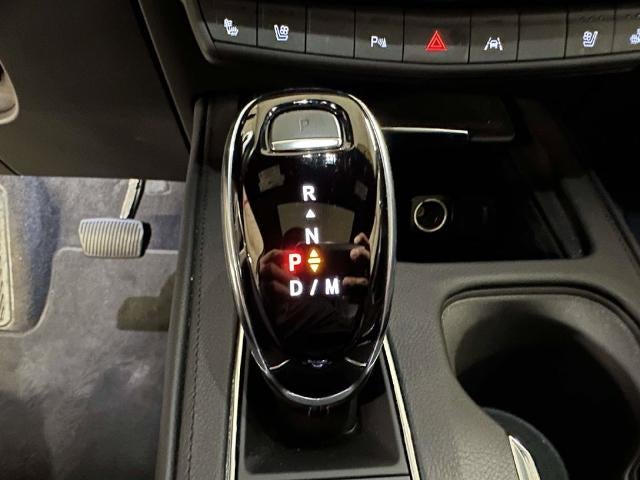 2023 Cadillac XT4 AWD Premium Luxury
