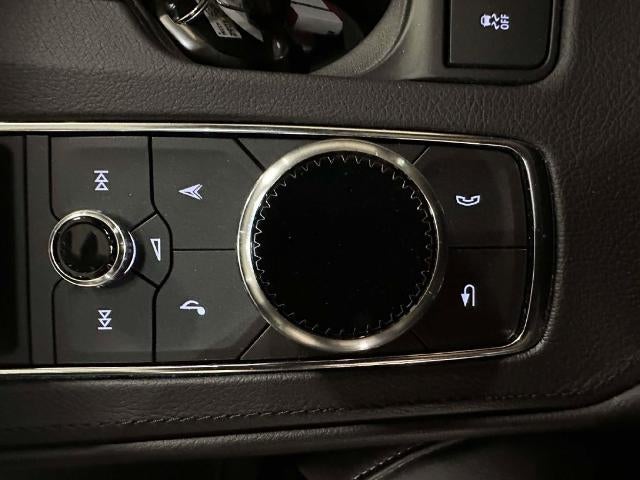2023 Cadillac XT4 AWD Premium Luxury